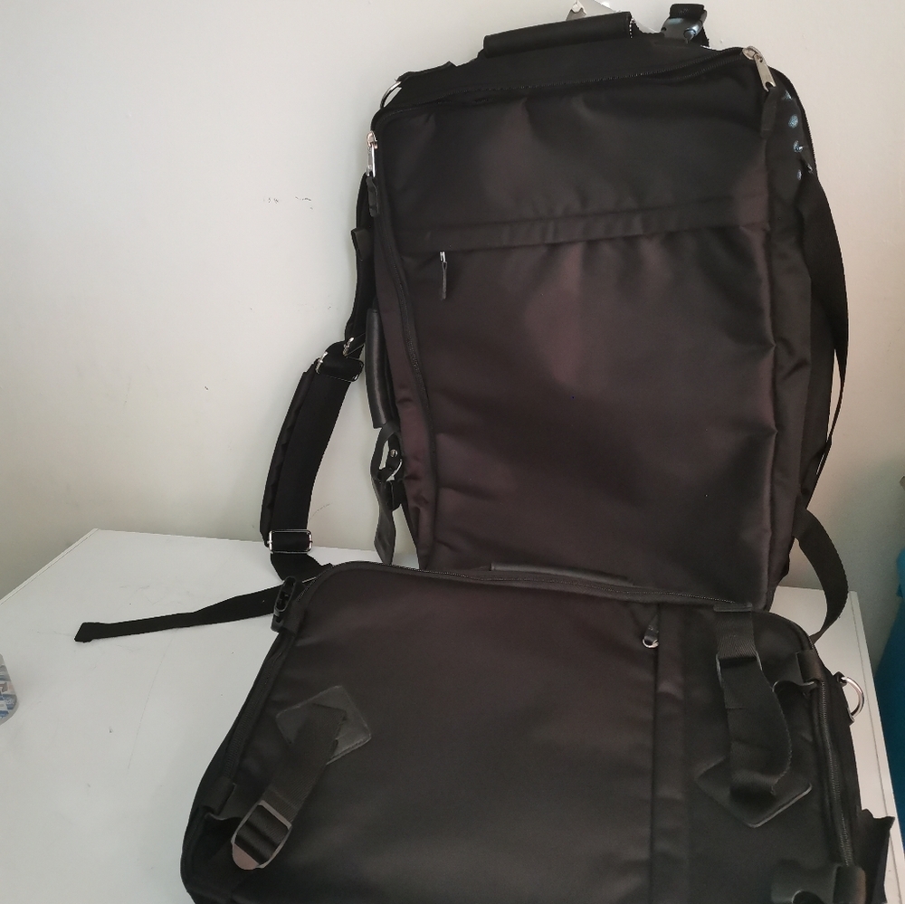 GAP TRAVEL AND LAPTOP BAG - Picture 9 of 16